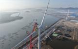 電氣風(fēng)電海神平臺(tái)EW14.0-270機(jī)組成功吊裝，助力海上風(fēng)電邁向深遠(yuǎn)海